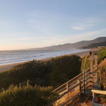 Sea Escape Motel - Sea escape view - Hotels Near Me - Smith River, California Sea Escape Motel - Sea escape view - Hotels Near Me - Smith River, California