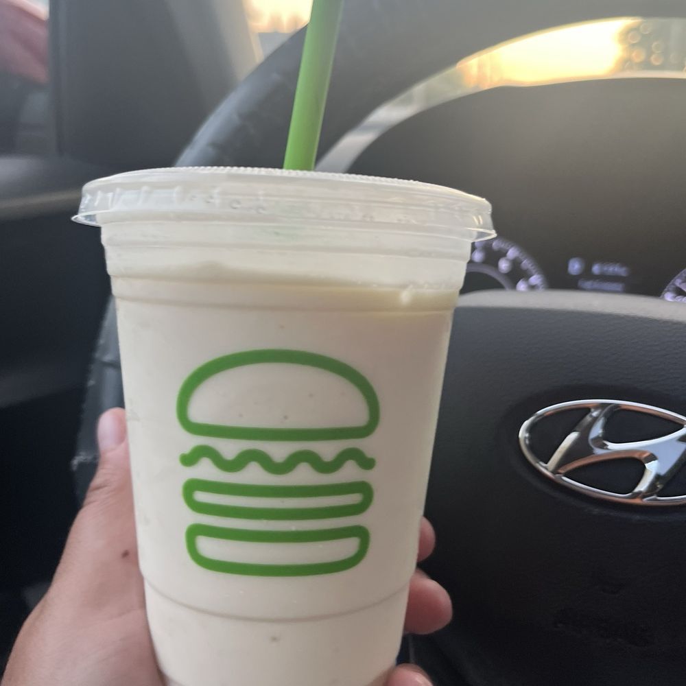 Shake Shack Warwick - Creamy shake I've ever had at a fast food place so good - Fast Food Near Me - Warwick, Rhode Island Shake Shack Warwick - Creamy shake I've ever had at a fast food place so good - Fast Food Near Me - Warwick, Rhode Island
