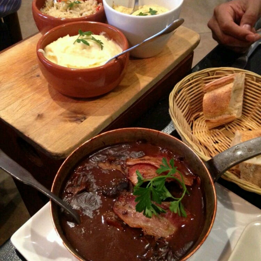 Le Volant Basque - Basque Near Me - Paris, 75