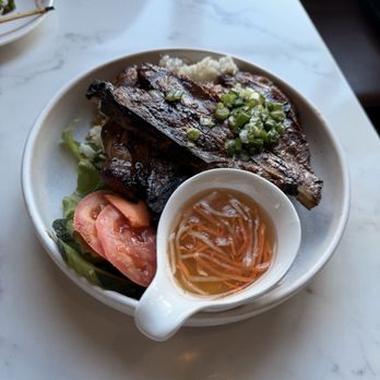 Lê Madeline - com suon nuong (lemongrass pork chop over rice) - Vietnamese Near Me - Quincy, Massachusetts