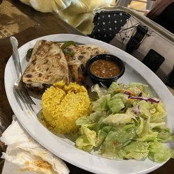 Pacífic Station Seafood - Quesadilla Gobernador