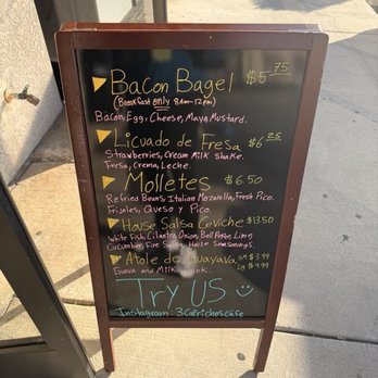 3 Caprichos Cafe - Specials sign - Cafes Near Me - Hawaiian Gardens, California