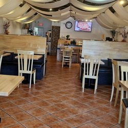 Heng's Thai Cuisine - Interior
