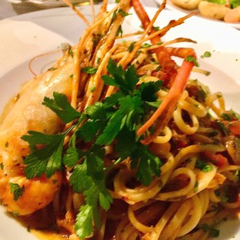 Olio E Limone Ristorante - Linguine Allo Scoglio - Italian Near Me - Santa Barbara, California Olio E Limone Ristorante - Linguine Allo Scoglio - Italian Near Me - Santa Barbara, California
