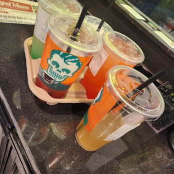 Rad Coffee  - We came in for 2 drinks and left with a total of 5 drinks!! It's an amazing and really cute/"Rad" place. Customer service is amazing - Coffee & Tea Near Me - Long Beach, California