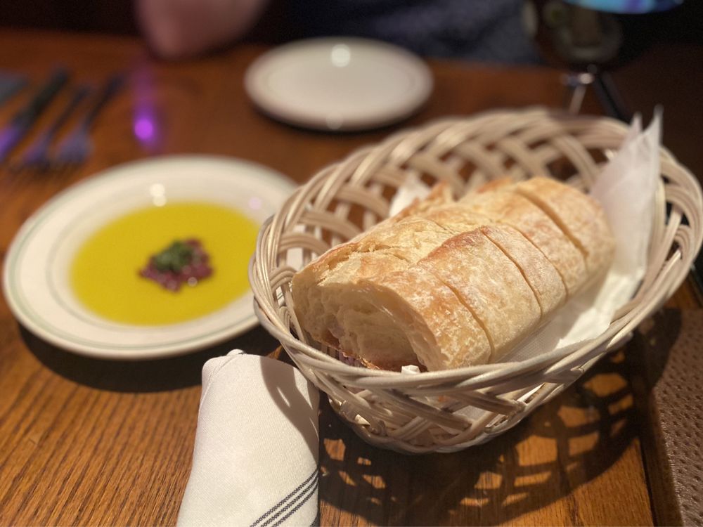 Iavarone's Steakhouse & Italian Grill