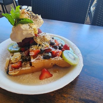 Waffle and Berry - Beautiful presentation - Waffles Near Me - Honolulu, Hawaii