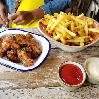 The Tommy Tucker - Truffle fries and wings - Pubs Near Me - London, XGL The Tommy Tucker - Truffle fries and wings - Pubs Near Me - London, XGL