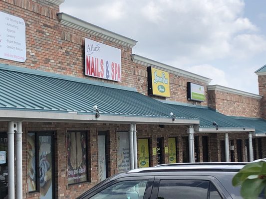 ALLURE NAILS AND SPA - 79 Photos & 54 Reviews - 1007 S State Hwy 16