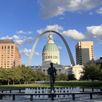 Kiener Plaza - Parks Near Me - Saint Louis, Missouri Kiener Plaza - Parks Near Me - Saint Louis, Missouri