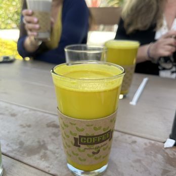 Café Leila - Tumeric Matcha Latte - New American Near Me - Berkeley, California