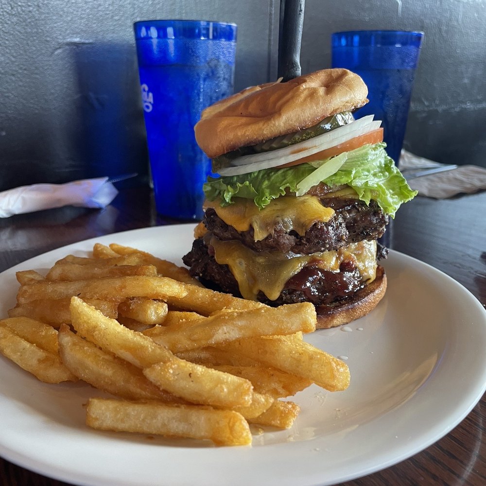Signature Burger w Fries