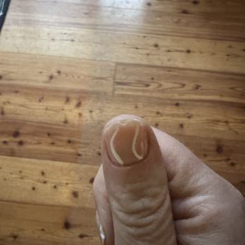 Amor Spa Nails & Lashes - Chipped gel 3 days later - Eyelash Service Near Me - Burlington, Washington Amor Spa Nails & Lashes - Chipped gel 3 days later - Eyelash Service Near Me - Burlington, Washington