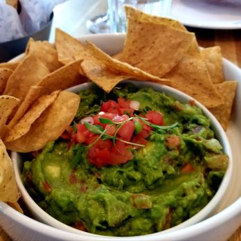 Earls Kitchen + Bar - Guac and chips - New American Near Me - McLean, Virginia Earls Kitchen + Bar - Guac and chips - New American Near Me - McLean, Virginia