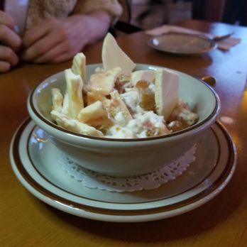 McKiernan - Rhubarb Eton mess - Breakfast & Brunch Near Me - Montreal, Quebec McKiernan - Rhubarb Eton mess - Breakfast & Brunch Near Me - Montreal, Quebec