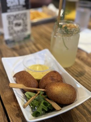 Midtown Spirits by null