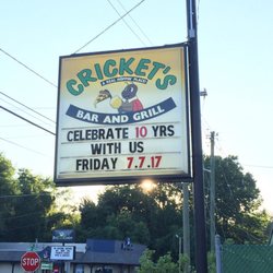 Cricket's Bar & Grill