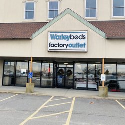 Worleybeds Factory Outlet - Entrance