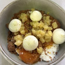 Hôtel Héritage - Grilled pineapple and apricots with cream cheese...Amazing!
