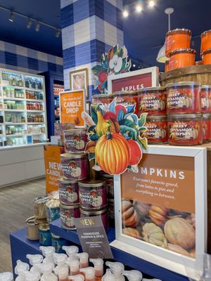 Bath & Body Works, 21880 Hawthorne Blvd, Ste 324B, Torrance, CA