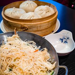 Tianjing Style Steamed Pork Bao ( 4pcs) 4