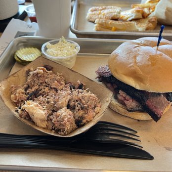 BLACK HOG BBQ - CLOSED - Updated January 2025 - 116 Photos &amp; 82 