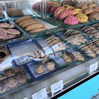 Toluca Bakery - Vegan treats - Bakeries Near Me - Los Angeles, California Toluca Bakery - Vegan treats - Bakeries Near Me - Los Angeles, California