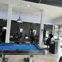 Gentleman's Quarters Barbershop - Barber Shop