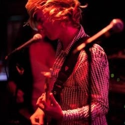 Meenar Music Club - Bobby Blades