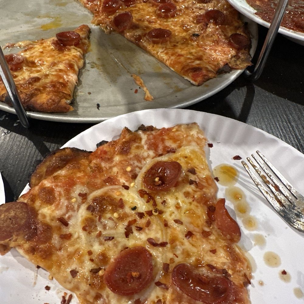 Star Tavern - Pepperoni onion - Pizza Near Me - City Of Orange, New Jersey Star Tavern - Pepperoni onion - Pizza Near Me - City Of Orange, New Jersey