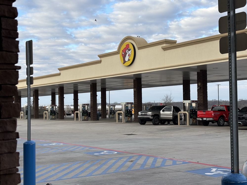 BUC EE’S - Updated January 2026 - 472 Photos & 181 Reviews - 2328 ...