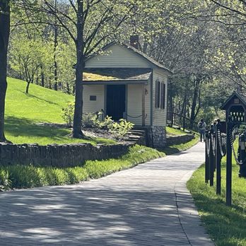 Maker's Mark Distillery - Tours Near Me - Loretto, Kentucky