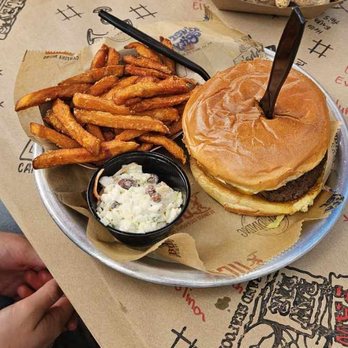 River City Cafe - Mac'n Cheese Burger with Sweet Potato Fries - American Near Me - Myrtle Beach, South Carolina River City Cafe - Mac'n Cheese Burger with Sweet Potato Fries - American Near Me - Myrtle Beach, South Carolina