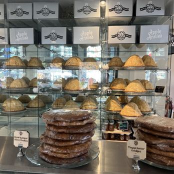 Apple Annie's - Mile high apple pie - Bakeries Near Me - Oak Glen, California Apple Annie's - Mile high apple pie - Bakeries Near Me - Oak Glen, California