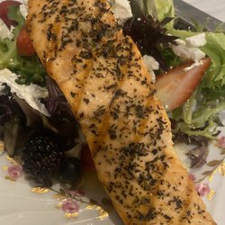 The Grape Wine Bar and Cafe - Lenore Salad with Salmon Delicious
