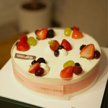Tous Les Jours - a cake with fruit on top - Coffee & Tea Near Me - Midvale, Utah Tous Les Jours - a cake with fruit on top - Coffee & Tea Near Me - Midvale, Utah