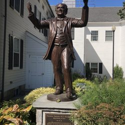 P T Barnum Monument