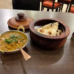 Dawat - Chicken Kali Mitch and butter naan