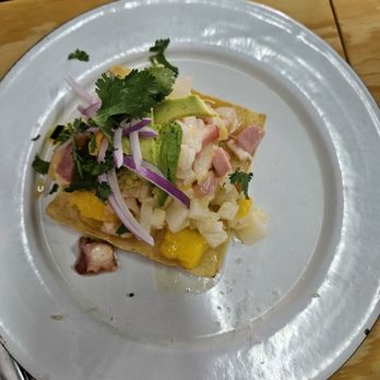 Tostadas Amatista - One of the many amazing tostadas that came to our table. - Comfort Food Near Me - México, D.F., DIF Tostadas Amatista - One of the many amazing tostadas that came to our table. - Comfort Food Near Me - México, D.F., DIF