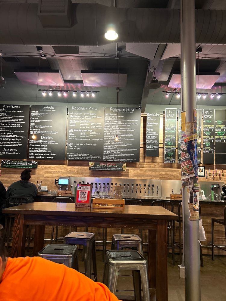 Resonate Brewery + Pizzeria