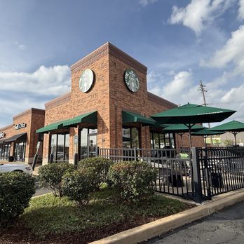 Starbucks - Outside patio - Coffee & Tea Near Me - St. Louis, Missouri Starbucks - Outside patio - Coffee & Tea Near Me - St. Louis, Missouri