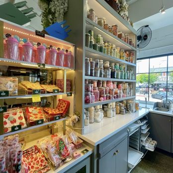 Sugar and Scribe  - Amazing selection for souvenirs and gifts - Bakeries Near Me - La Jolla, California