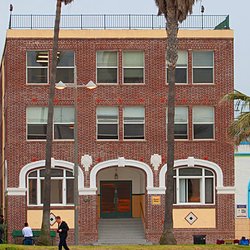 Phoenix House - Venice Beach