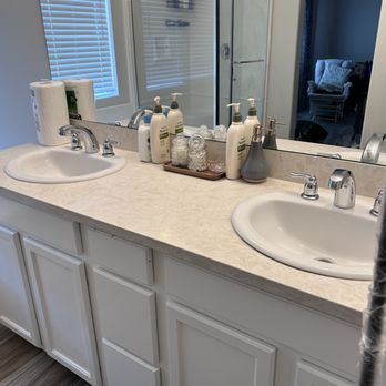 Spark Clean - Bathroom - Home Cleaning Near Me Spark Clean - Bathroom - Home Cleaning Near Me