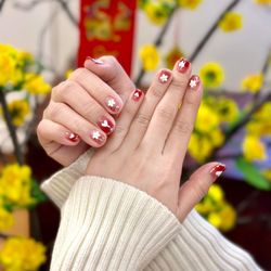 Diva Beauty School - Gel manicure and nail art by me