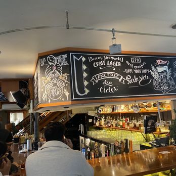 Beacon Pub & Eatery - Bar area - Pubs Near Me - Whistler, British Columbia