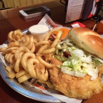 Hooters - Fried chicken sandwhich - Chicken Wings Near Me - Aurora, Colorado