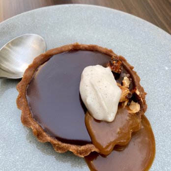 Little Saint - Chocolate and hazelnut tartlet - Vegan Near Me - Healdsburg, California