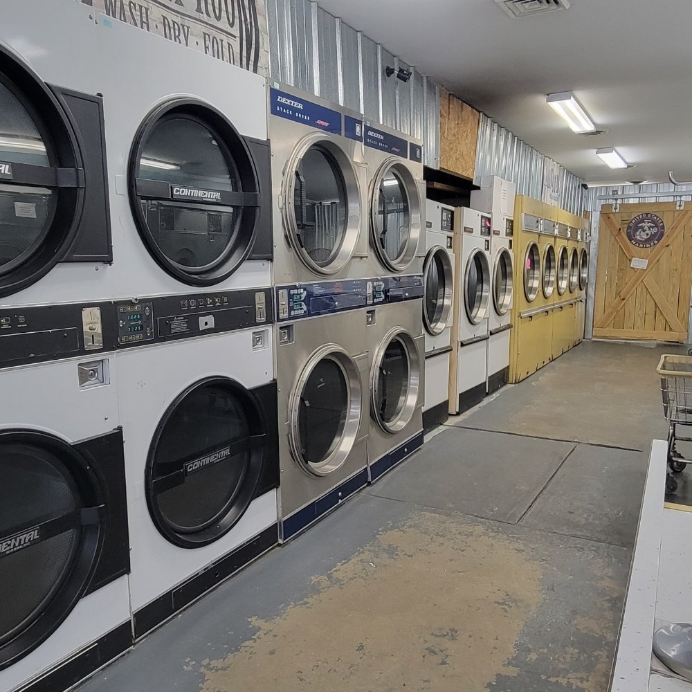COIN CENTER LAUNDROMAT Updated September 2024 11 Photos 1402 N