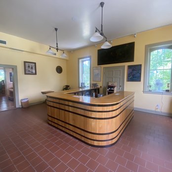 Stone Hill Winery - Tasting room - Wineries Near Me - Hermann, Missouri